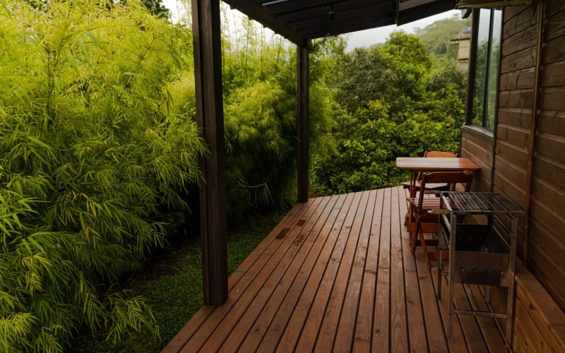 Área ampla com churrasqueira.