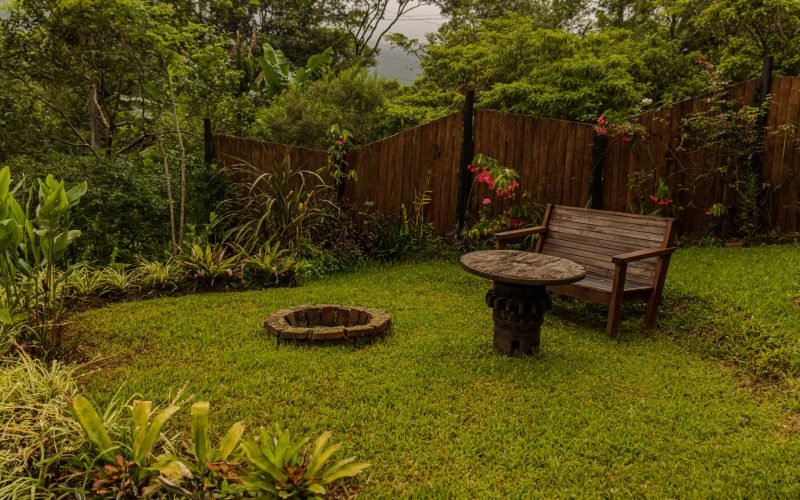 Área externa com fogo de chão.