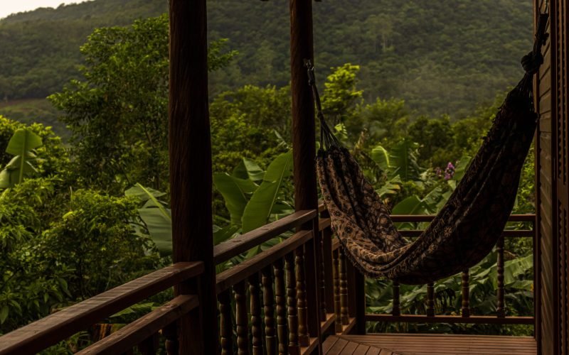 Área externa com rede.