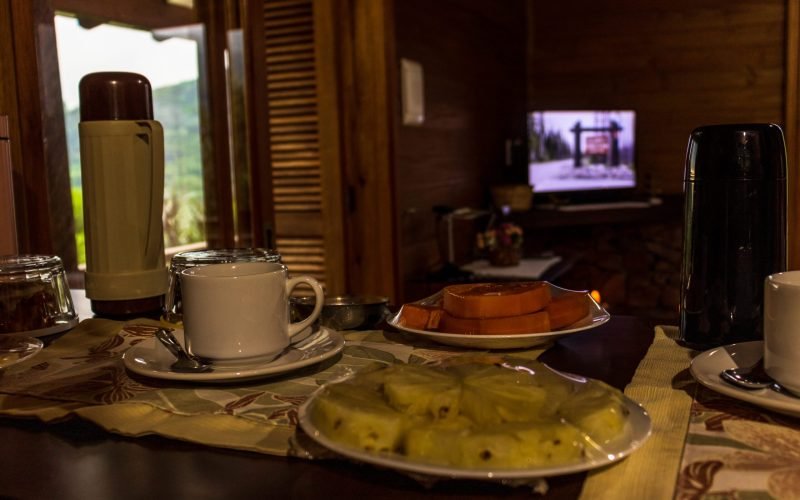 Café da manhã incluso.