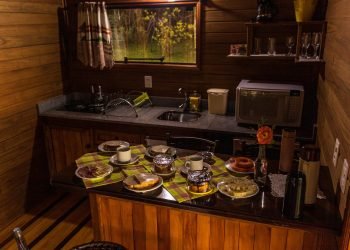 Cozinha completa com café da manhã incluso.